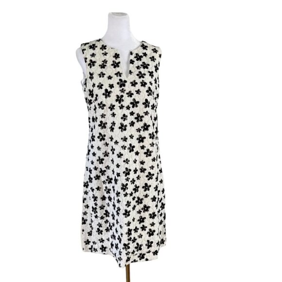 Karl Lagerfeld Dresses & Skirts - Karl Lagerfeld Black White Floral Shift Dress NWT Size 6